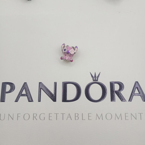 Pandora Angel symbol charm, pink