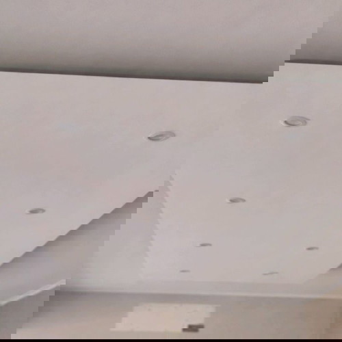 Επαγγελματικός χώρος 67 τ.μ. με δύο δωμάτια και wc σε εμπορικό κέντρο