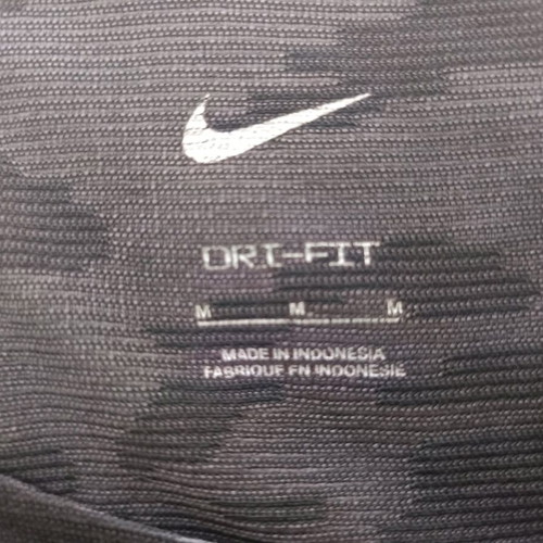 Nike T-shirt medium used, black
