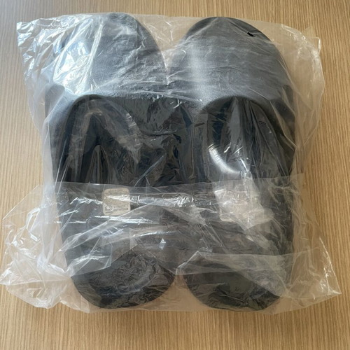 Adidas Yeezy Slides Onyx black, size 42