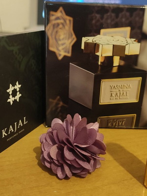 Kajal Yasmina 3ml σαν καινούργιο με βιβλιαράκι και δαχτυλίδι