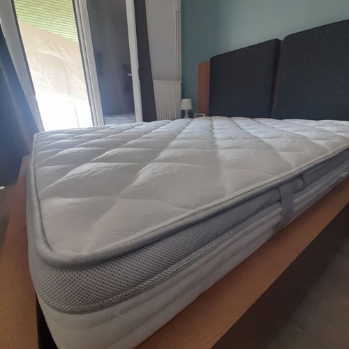 Media Strom Discover Premium Mattress like new 160x200