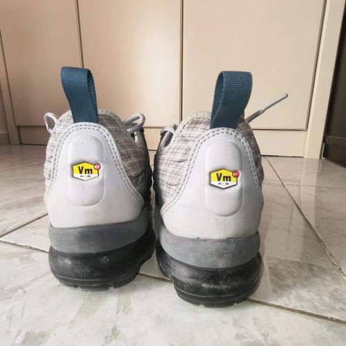 Nike Vapormax gray like new, size 43