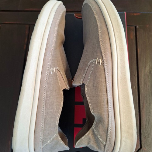 Clarks beige moccasins size 42
