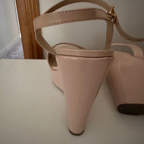 nak sandals