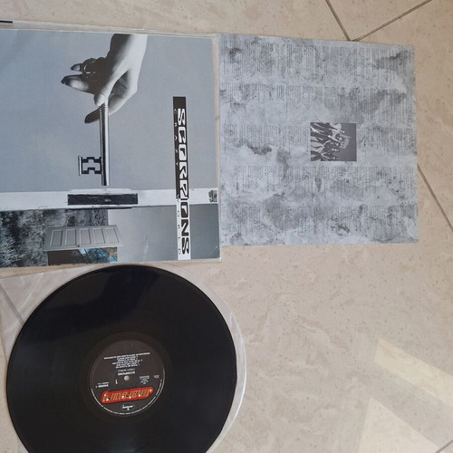 Scorpions Crazy World vinyl LP album 1990 first Greek pressing used