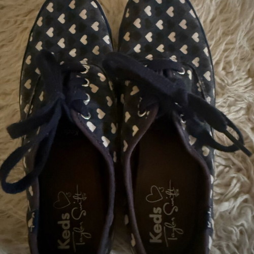 Keds Taylor Swift Collection 36 athletic shoes like new, white and blue