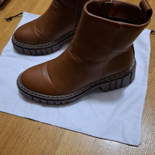 Only Brown Tampa Boots Size 40 Used, Elastic Slightly Worn