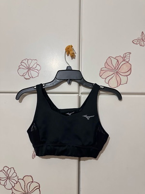 Mizuno black sports bra like new, size S