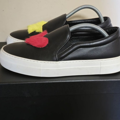 Joshua's original women's leather shoes with heart and star, like new