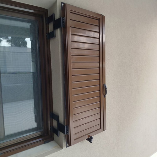 Aluminum windows like new with double glazing and screens, set of 2
