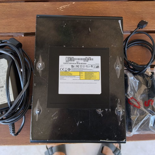Samsung external DVD writer SE-S224 like new