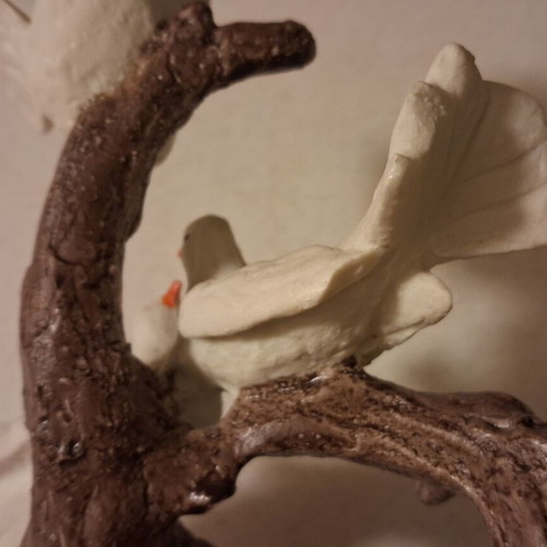 Castello decoration with three white doves on wooden base used