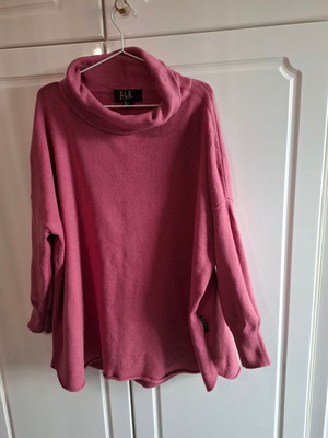 ALE pink oversized turtleneck knit sweater like new
