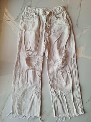 Women's jeans like new, ripped, size M 38 10, white