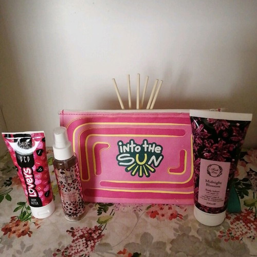 Fresh Line, Aloe Colors and Messinian Spa 3-product set like new