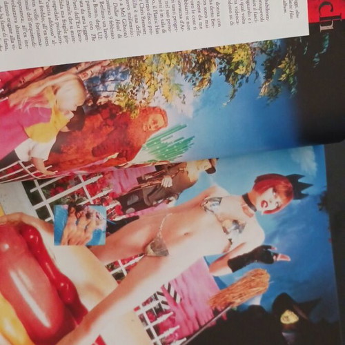 Max Milano Italy 2000 magazine used with Milla Jovovich