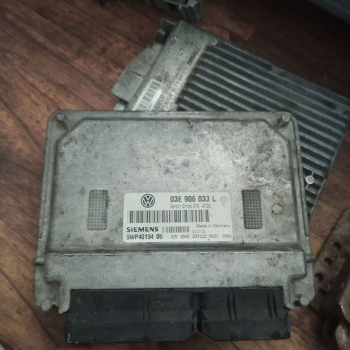 VW Polo 1.2i 12V 64hp computer used 03E906033L 5WP4430107