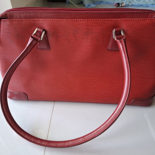 Bartuggi red vintage shoulder bag used with silver feet