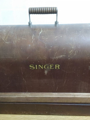Ραπτομηχανή Singer μεταχειρισμένη, Made in England με μετασχηματιστή