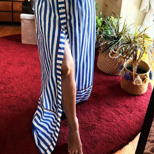 Karavan custom-tailored striped skirt, navy and white