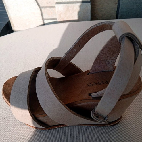 Catarina Martins platform shoes like new, handmade leather, beige
