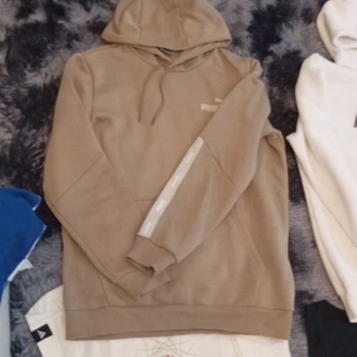 Set of 10 summer and winter clothes, size Small, Puma bag included