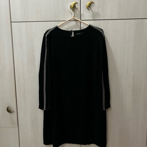 Zara black classic dress like new with metallic details