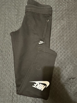 Nike leggings like new, black, size 10 years