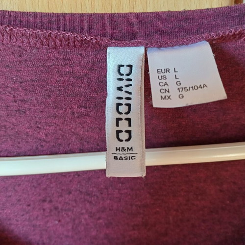 H&M Divided Burgundy T-shirt size L used