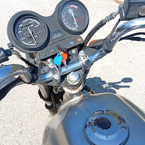 Yamaha YBR 125 road motorcycle, 2008, silver