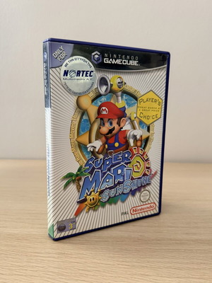 Super Mario Sunshine Nintendo GameCube game used with manual