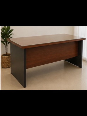 Large executive desk 200×90 cm with protective glass, like new