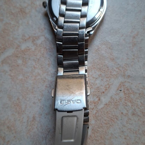 Casio Edifice EF-121D-1AVEG wristwatch, silver