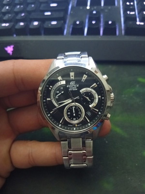 Casio Edifice wristwatch like new, water resistant 10ATM with bracelet