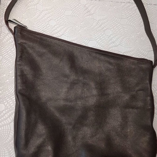 Iceberg leather crossbody bag like new, brown