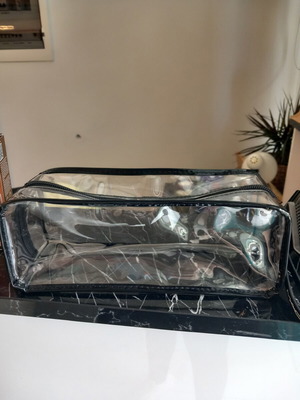 Mac Collection cosmetic bag like new, black