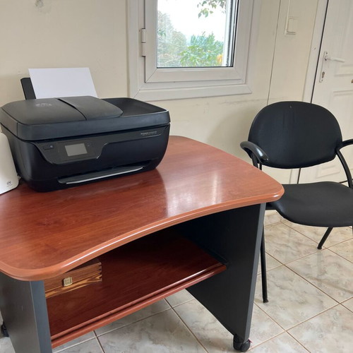Actiu office furniture set like new