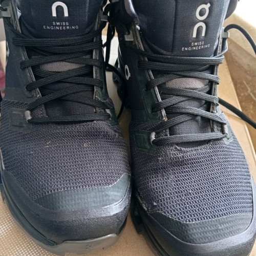 On M Cloudrock Waterproof boots like new, size 44, black