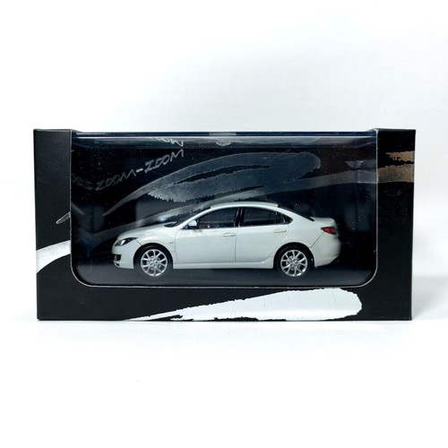 Mazda 6 Atenza Sedan white dealer edition 1:43 Norev miniature car new