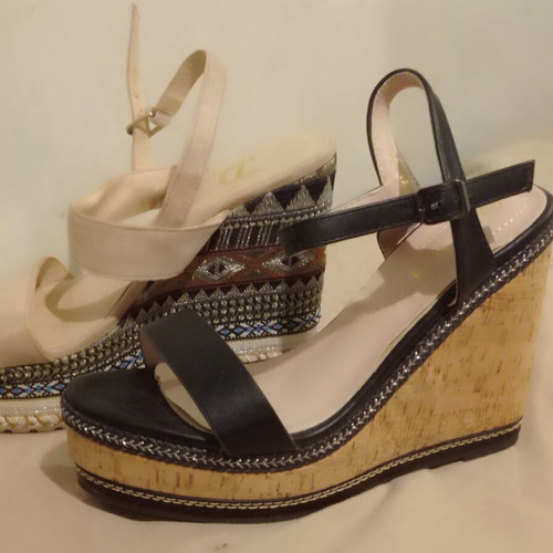Platform sandals size 41 black new and beige lightly used