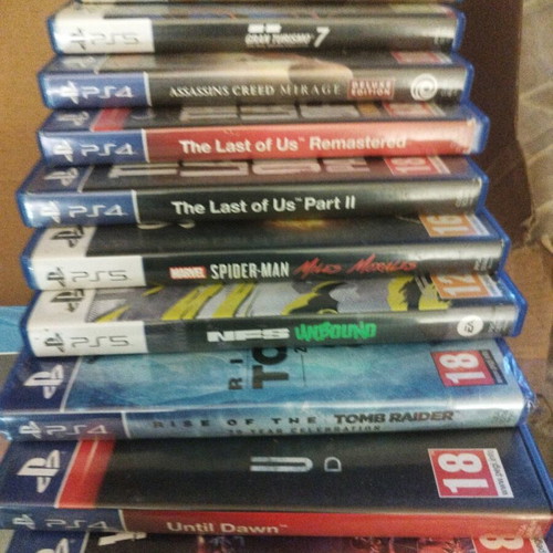 Pack of 40 PS4-5 games like new