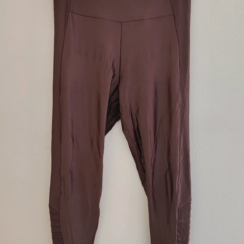 Set of 5 leggings like new, various sizes and designs