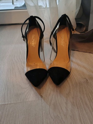 Black pumps size 36 like new