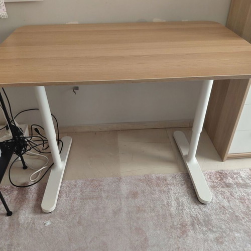 IKEA BEKANT desk used with adjustable height 120×80 cm