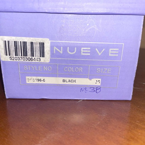 Nueve sandals like new, size 38, black and gold