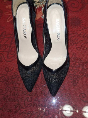 Sagiakos black pumps with lace and patent leather, like new, size 37, 10cm heel