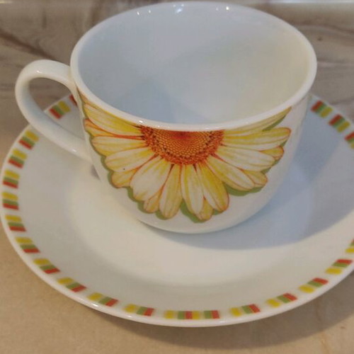 Porcelain coffee and tea cup set, 12 pieces, like new