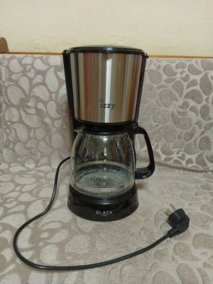 Izzi large coffee maker used, 12-15 cups capacity