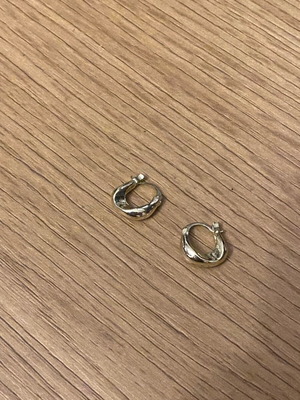 Earrings like new, gold-colored